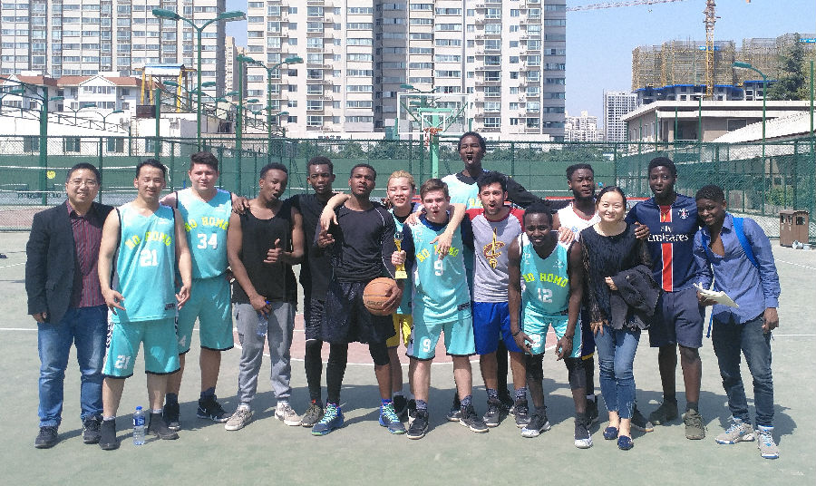 国际教育学院举办国际学生“篮球友谊赛”